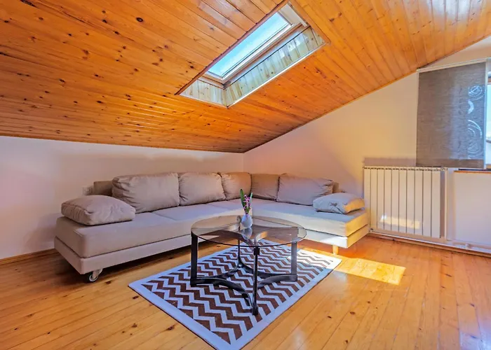 Stunning In With Wifi Appartamento Divača